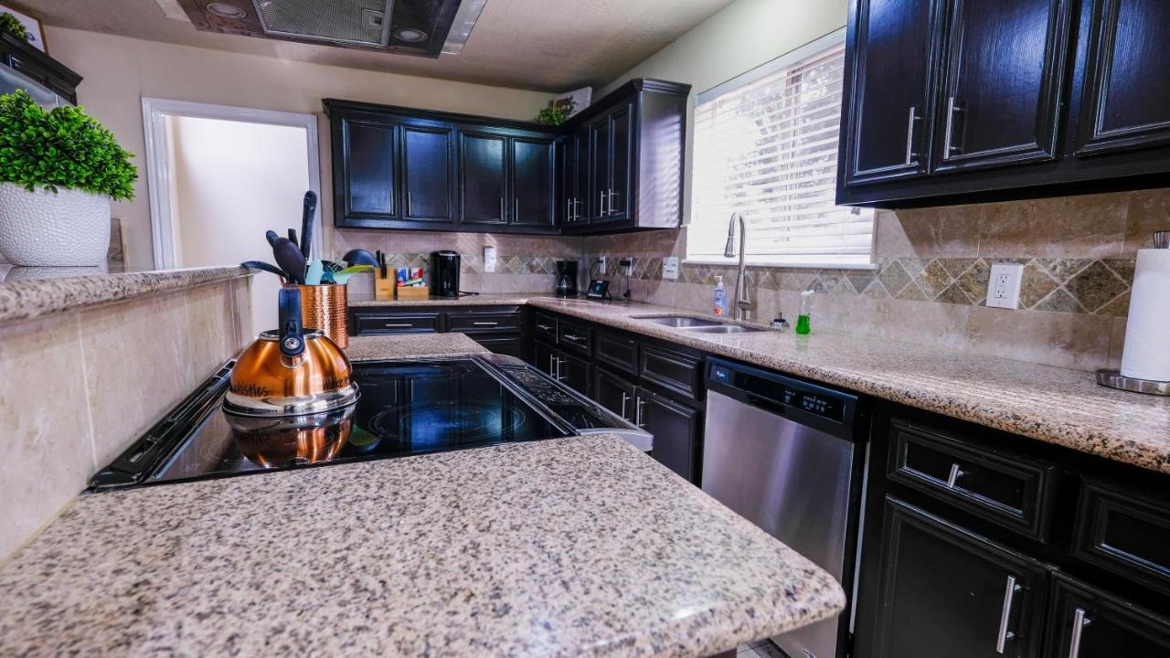 Pool House, 20 Minutes From Dt 4Bdr For 10 Guests - Winkleman Villa Houston Dış mekan fotoğraf