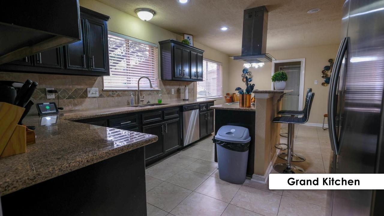 Pool House, 20 Minutes From Dt 4Bdr For 10 Guests - Winkleman Villa Houston Dış mekan fotoğraf