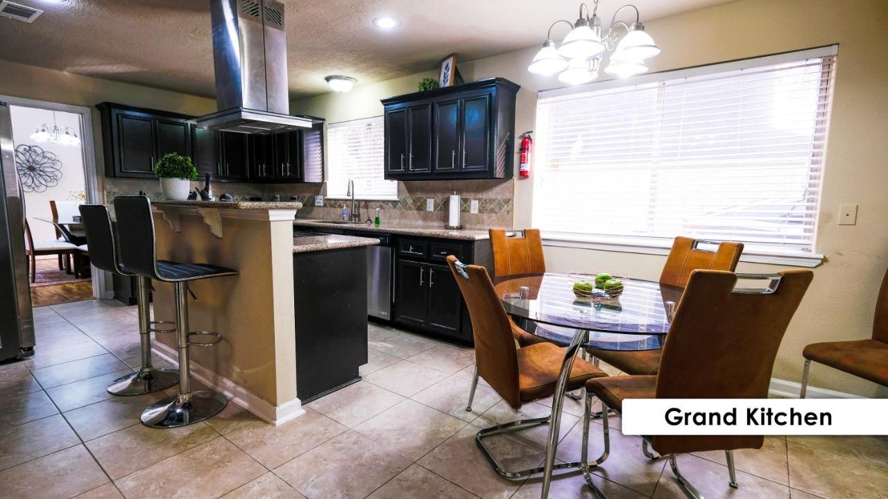 Pool House, 20 Minutes From Dt 4Bdr For 10 Guests - Winkleman Villa Houston Dış mekan fotoğraf